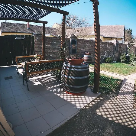Appartamento Biborlak 7 Villány